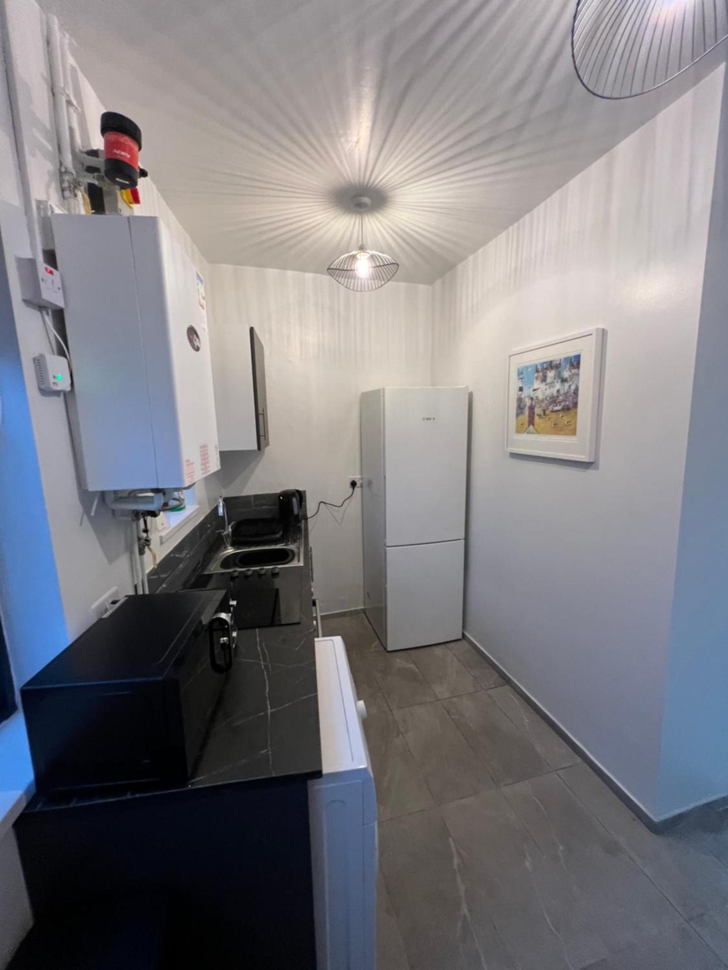 2 Bedroom Town Apartment Ipswich Exterior photo